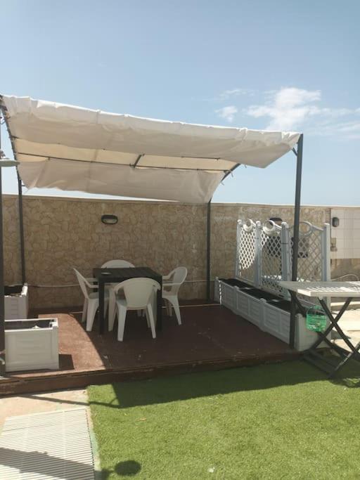 Appartamento Con Giardino A 3 Metri Dalla Spiaggia Tarente Buitenkant foto